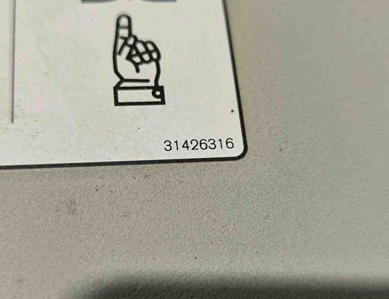 VOLVO XC60 2 generation (2017-2024) Защита от солнца левая 31426316 30650555