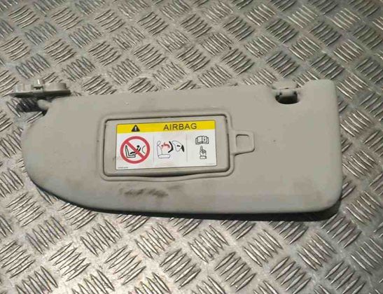 VOLVO XC60 2 generation (2017-2024) Защита от солнца левая 31426316 30650555