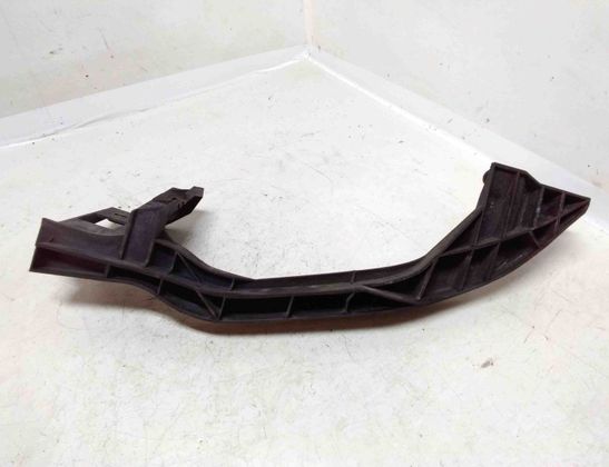 FORD Puma 1 generation (1997-2001) Pravý predný držiak nárazníka V97FB13K079AH 27710716