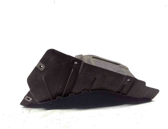 BMW 5 Series E60/E61 (2003-2010) Pravý predný vnútorný blatníkový podklad 7050538 28713725