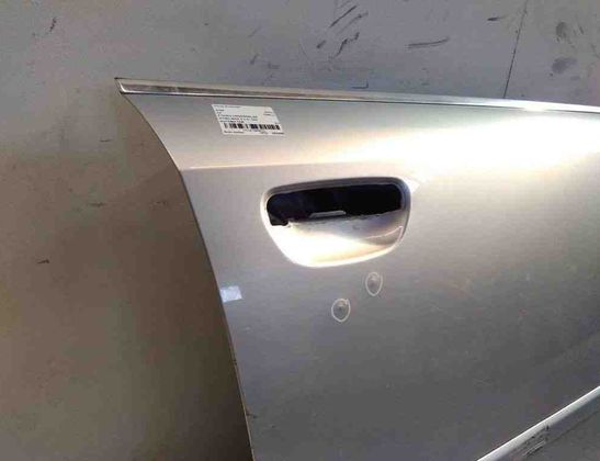 AUDI A6 C5/4B (1997-2004) Pravé predné dvere 30917004