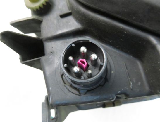 AUDI A4 B5/8D (1994-2001) Pravé predné svetlo 33062266