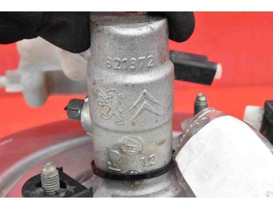 OPEL Grandland X 1 generation (2017-2023) Brake Fluid Tank 9807687080 32074687