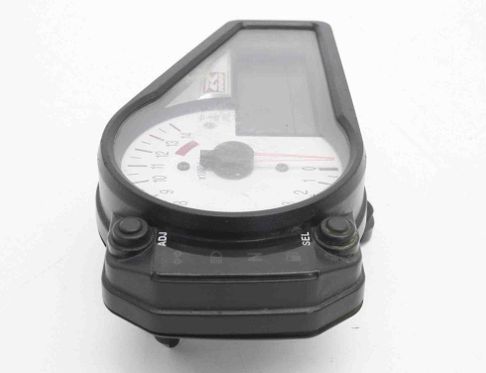 SUZUKI GSX-R Speedo clocks instrument cluster dash 10659465