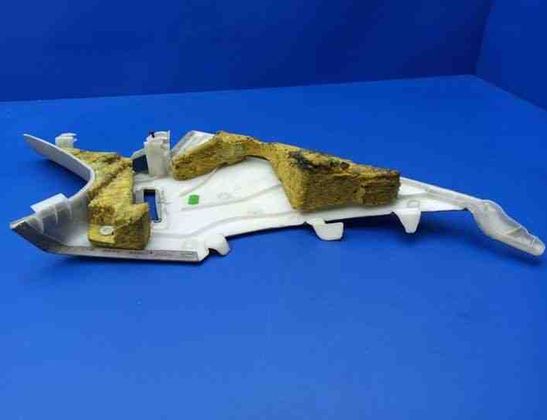 MERCEDES-BENZ C-Class W204/S204/C204 (2004-2015) Ľavý zadný stĺpik ozdobného lemu A2046900725 21215357