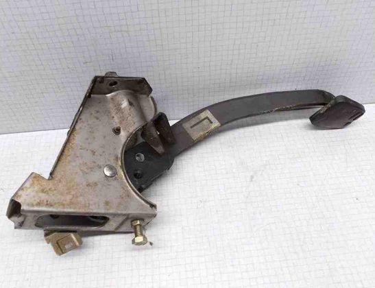 NISSAN Almera Tino 1 generation (2000-2006) Pedál spojky 32504138