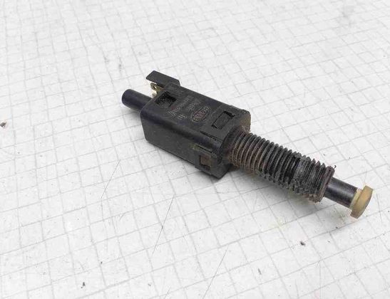 VOLKSWAGEN Passat B7 (2010-2015) Senzor brzdového pedálu 811907343B 32515663