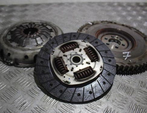 DACIA Sandero 2 generation (2013-2020) Spojkový set 123116079R 32880576