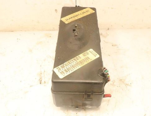 CHRYSLER 300C 1 generation (2005-2011) Pojistková skrinka 32945982