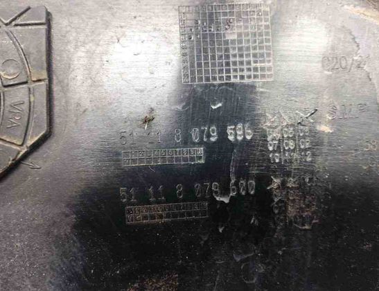 BMW 3 Series G20/G21/G28 (2018-2024) Pravé predné nárazníkové lemovanie 8079596 31014000